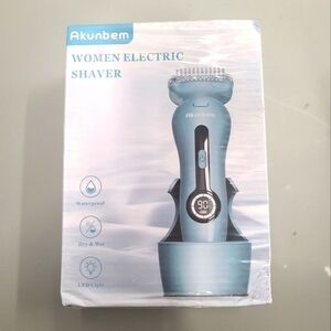 Tiktok viral wet/dry shaver new in sealed box.